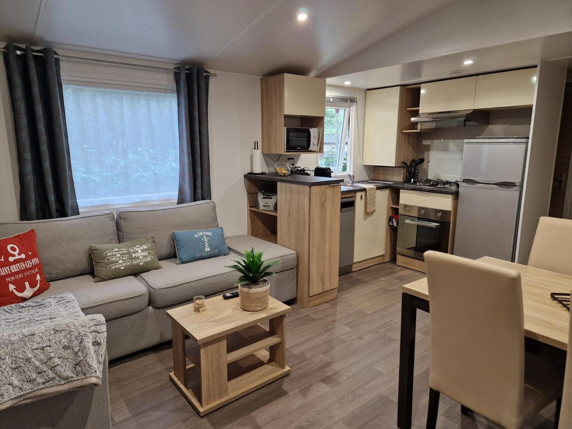 Mobil Home Tout Confort 3 Chambres Camping Les Pierres Couchees Saint-Brévin-les-Pins Esterno foto